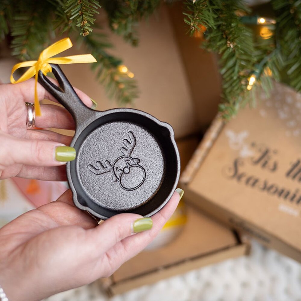 Lodge Cast Iron 2024 Holiday Mini Skillet - LIMITED EDITION - Picture 5 of 8
